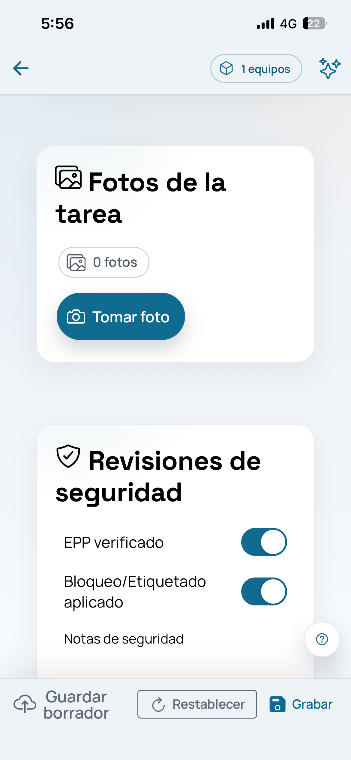 Pantalla de captura de fotos y checklist de seguridad en AiboTask